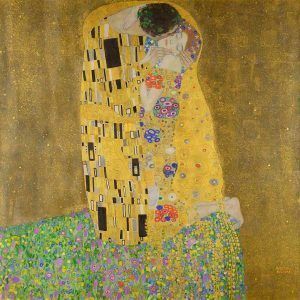 Arte de Gustav Klimt, Der Kuss. Imagen dorada, en la que un hombre besa a una mujer en un campo de flores